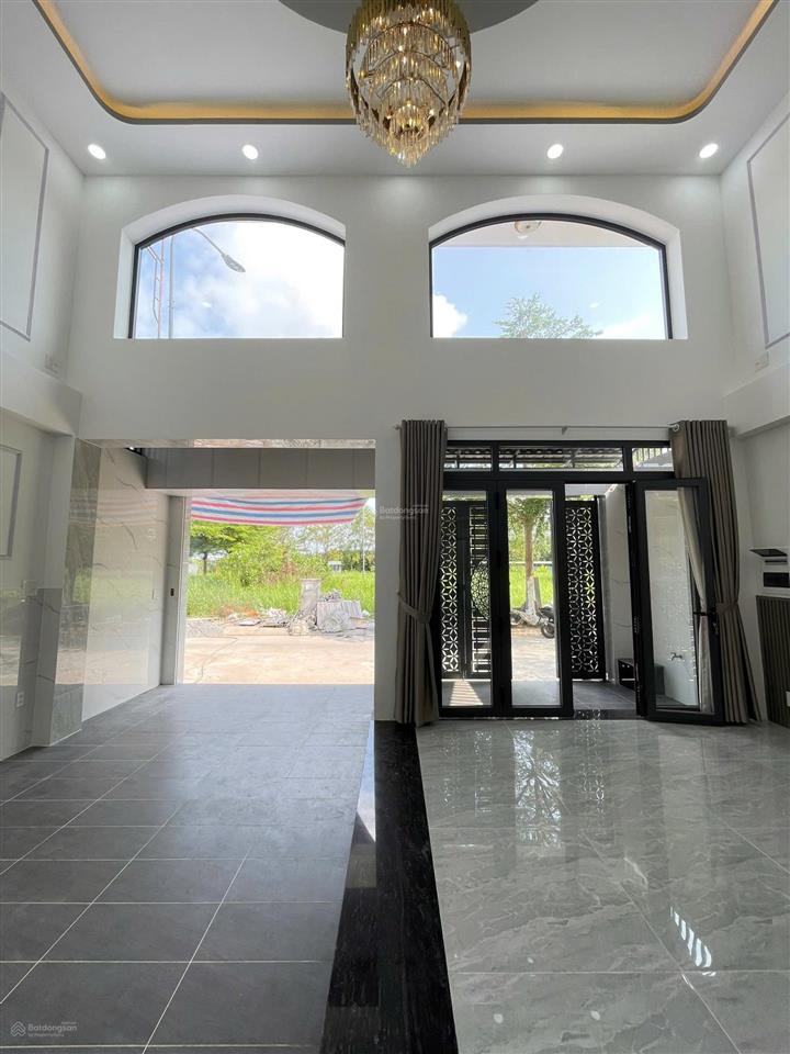 Nhà biệt thự đẹp thang máy full nội thất kdc ven sông cực đẹp