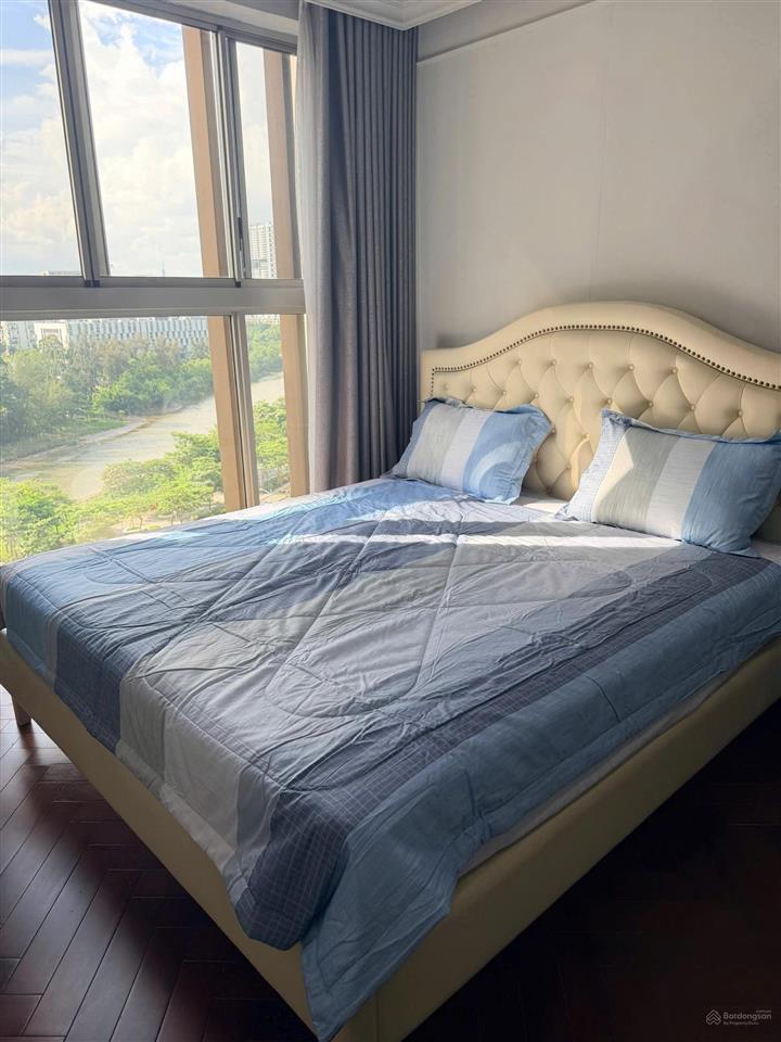 Bán căn góc m6 the symphony midtown, phú mỹ hưng