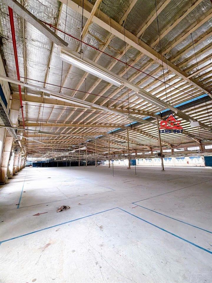 Cho thuê xưởng sx 6645m2. tổng dt 10.000m2. kcn nhơn trạch đồng nai. giá chỉ 111.456 đ/m²/th (pccc)