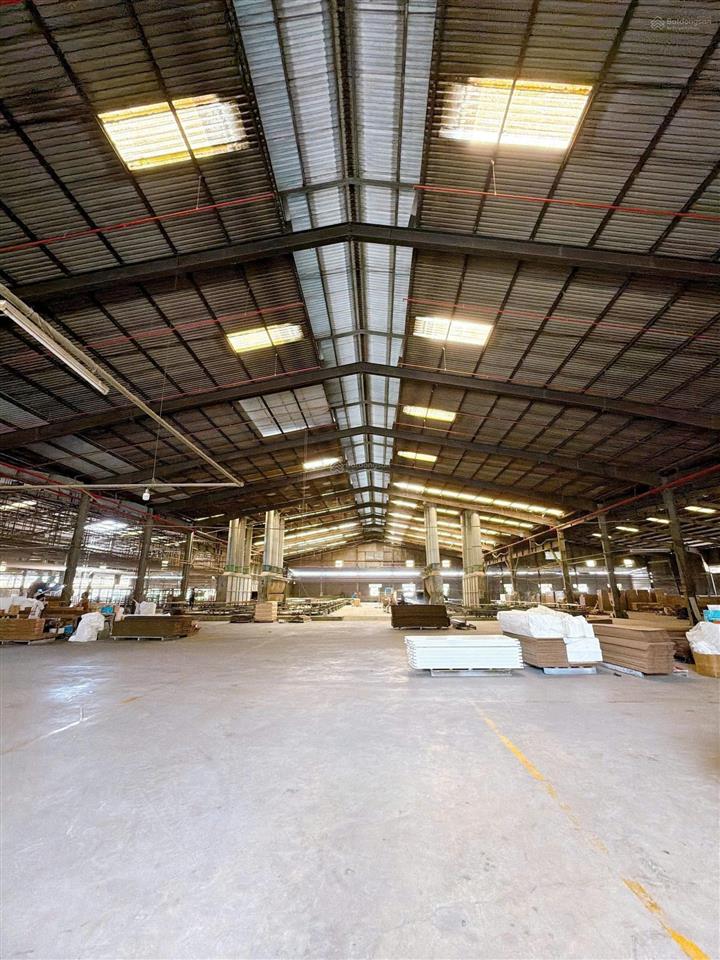 Cho thuê xưởng 3.776m2 chỉ 65k/m2 plc. (có thuê lẻ). kế kcn amata và kcn hố nai. p. long bình