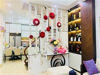 Siêu phẩm hồng mai nhà đẹp 40m2 ngõ thoáng cách ô tô 20m ở luôn