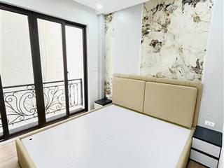 Nhà đẹp tam trinh thang máy lô góc thoáng sáng ở cực sướng!