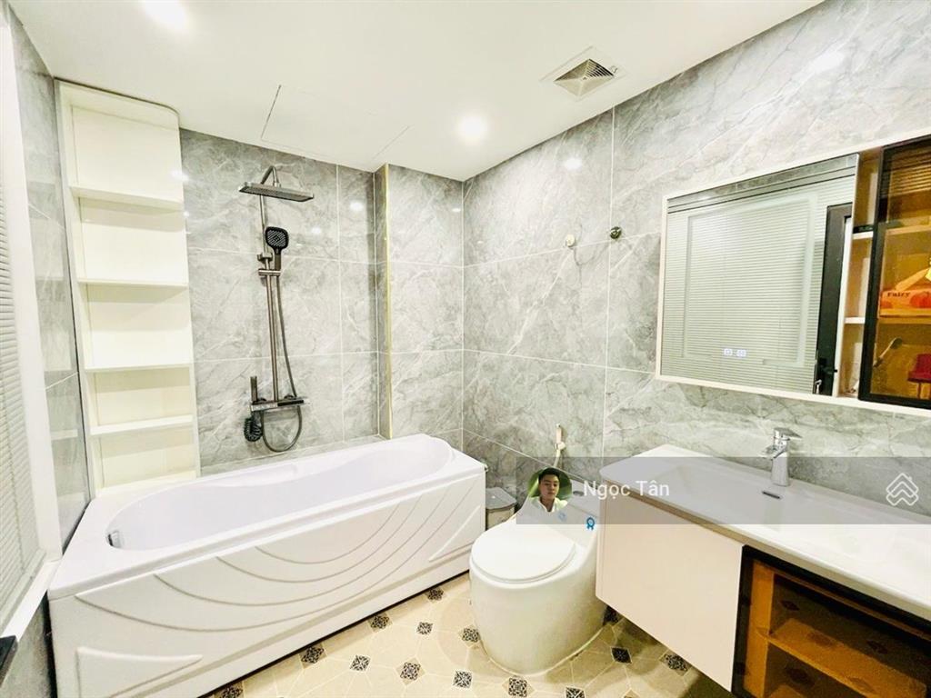 Phố trạm  long biên | 7 tầng thang máy | ô tô đỗ cửa | kinh doanh đỉnh