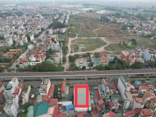 Bán nhà 3 tầng mặt đường quang trung