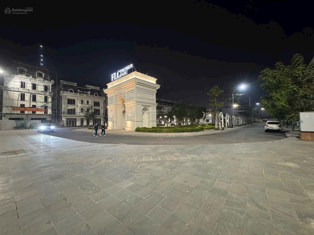 Bán liền kề ô góc mặt quảng trường kđt flc premier parc đại mỗ
