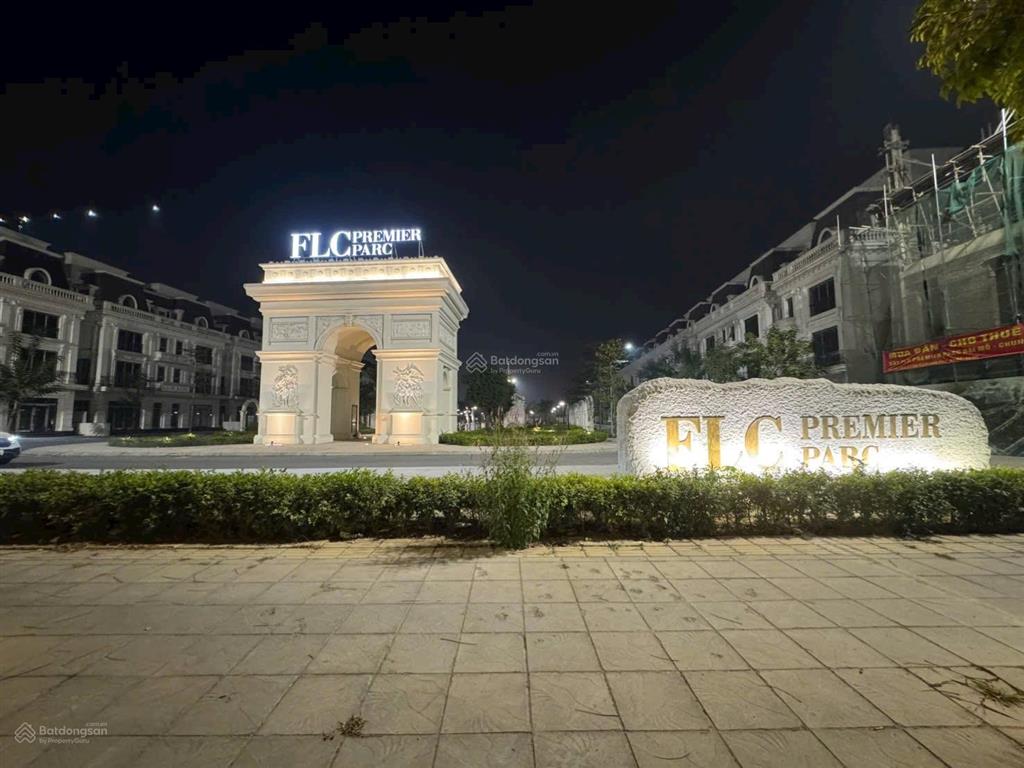 Bán liền kề ô góc mặt quảng trường kđt flc premier parc đại mỗ