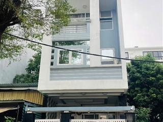 NHà 5x20m Hầm 4 Tầng Đường 2 Khu kim sơn Phường Tân Phong Q7. có Thang máy