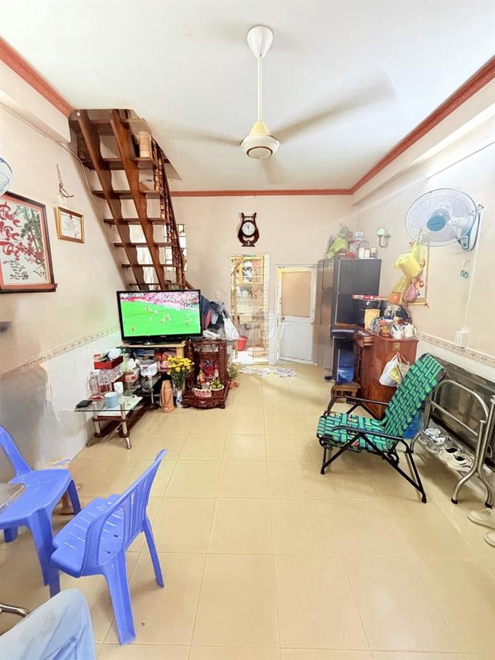 Nguyễn Trung Ngạn, Quận 1 Giá chào 6,5 tỷ.