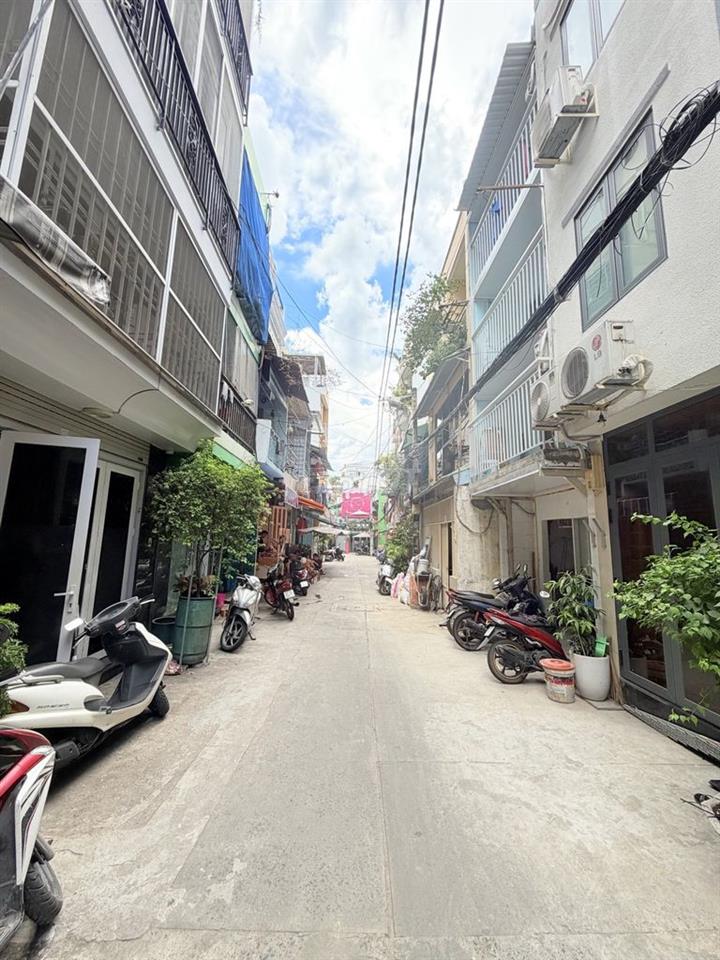 Nguyễn Trung Ngạn, Quận 1 Giá chào 6,5 tỷ.