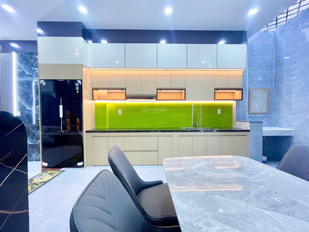 Nhà sổ hồng riêng 64m2  trục chính kdc kinh doanh buôn bán đa ngành nghề