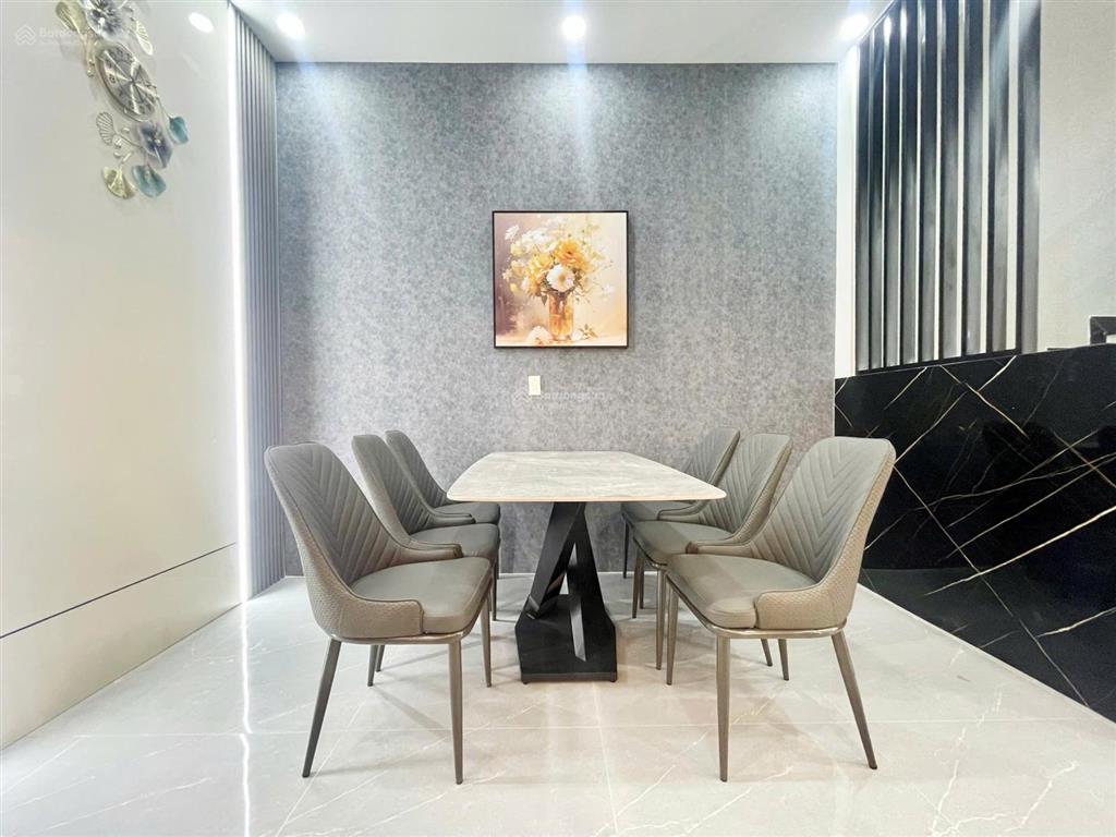 Nhà sổ hồng riêng 64m2  trục chính kdc kinh doanh buôn bán đa ngành nghề