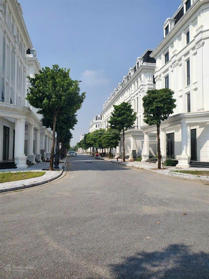 Chủ nhà cần thanh khoản căn liền kề 95m2 view vườn hoa giá cắt lỗ so với thị trường.