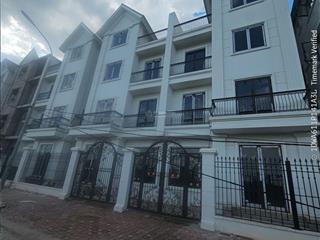 Cho thuê 2 căn bt đập thông dt 220m² giá 35tr