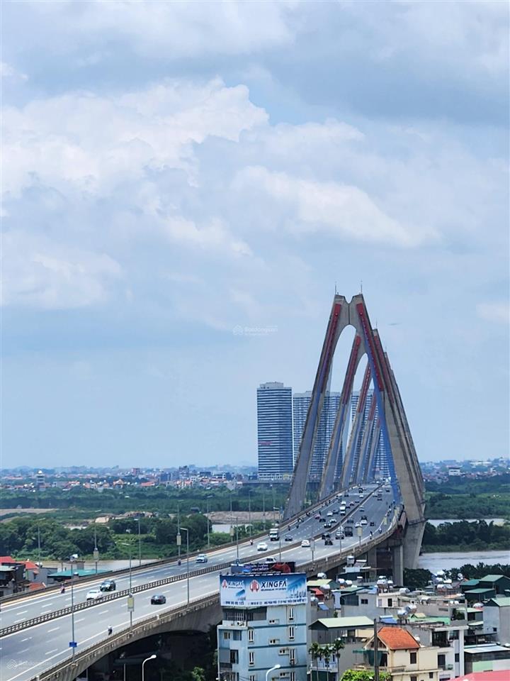 Cần bán chcc tại pentstudio, thông tầng, 76m2, view cầu nhật tân, sở hữu lâu dài, giá chỉ 9 tỷ