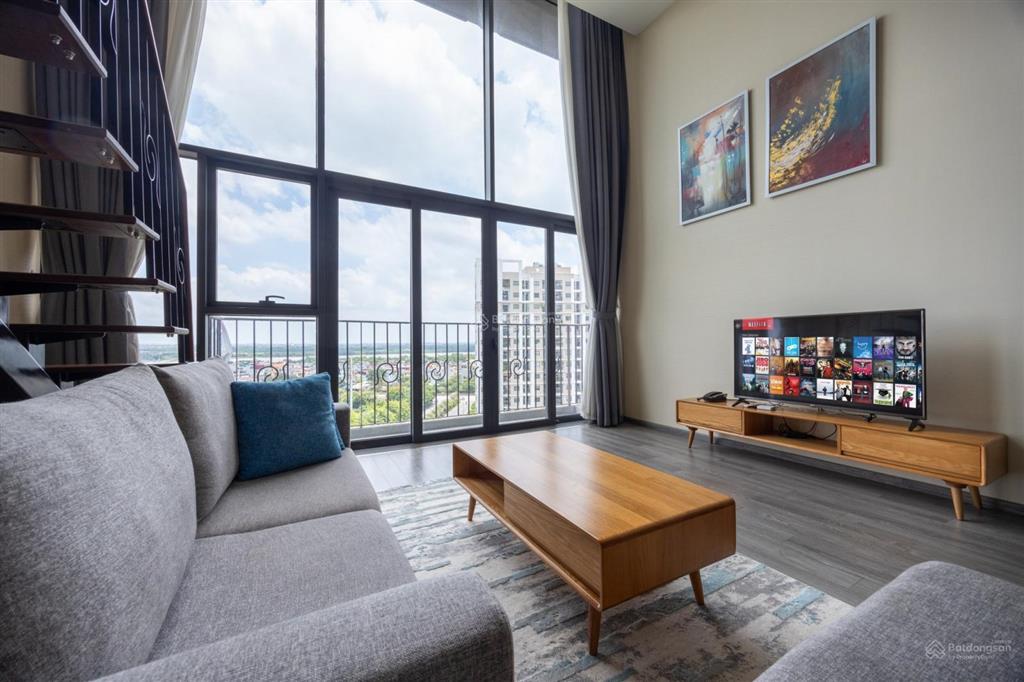 Cần bán chcc tại pentstudio, thông tầng, 76m2, view cầu nhật tân, sở hữu lâu dài, giá chỉ 9 tỷ