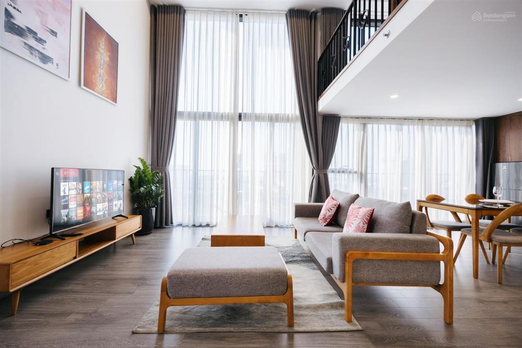 Cho thuê căn hộ cc tại pentstudio, lạc long quân, 22 triệu, 91 m2, giá cực chất