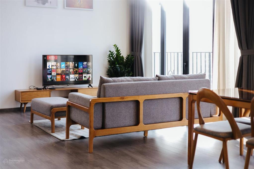 Cho thuê căn hộ cc tại pentstudio, lạc long quân, 22 triệu, 91 m2, giá cực chất