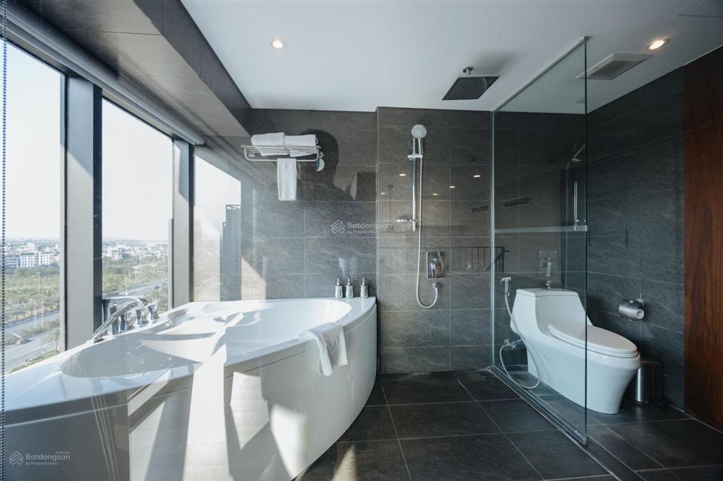 Cho thuê căn hộ cc tại pentstudio, lạc long quân, 22 triệu, 91 m2, giá cực chất