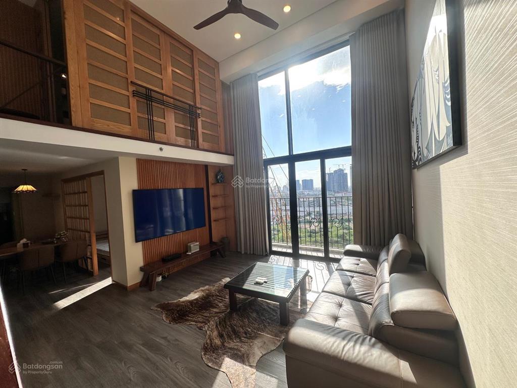 Hiếm, cho thuê pentstudio căn 2pn, 91m2, đầy đủ nội thất, chuyển vào ngay, tầng trung, giá 33tr/th