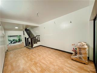 Nhà phân lô ô tô dừng đỗ ngày đêm diện tích rộng kinh doanh buôn bán tốt