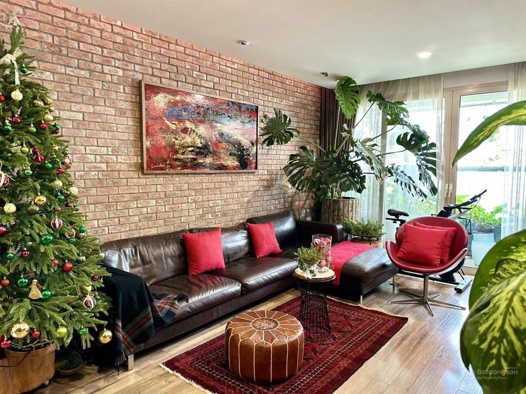 Bán căn góc 2pn+1 rộng 122,7m² view sân vườn, bể bơi ở mandarin nội thất đẹp giá bán 120 triệu/m2