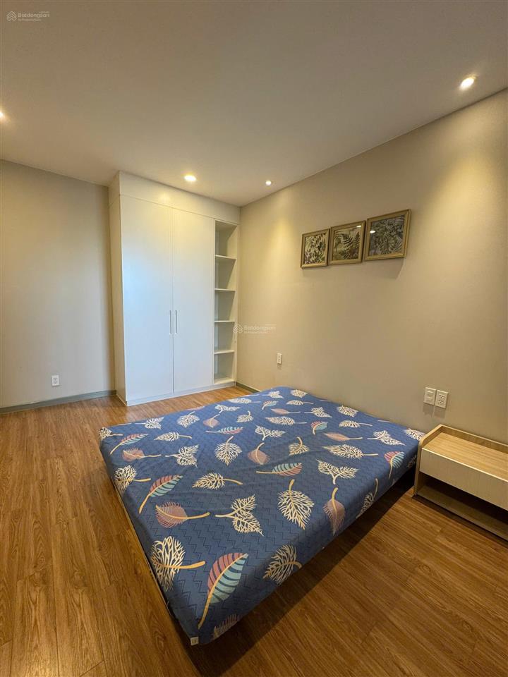 Bán căn hộ 2pn 92m2 đầy đủ nội thất the gold view