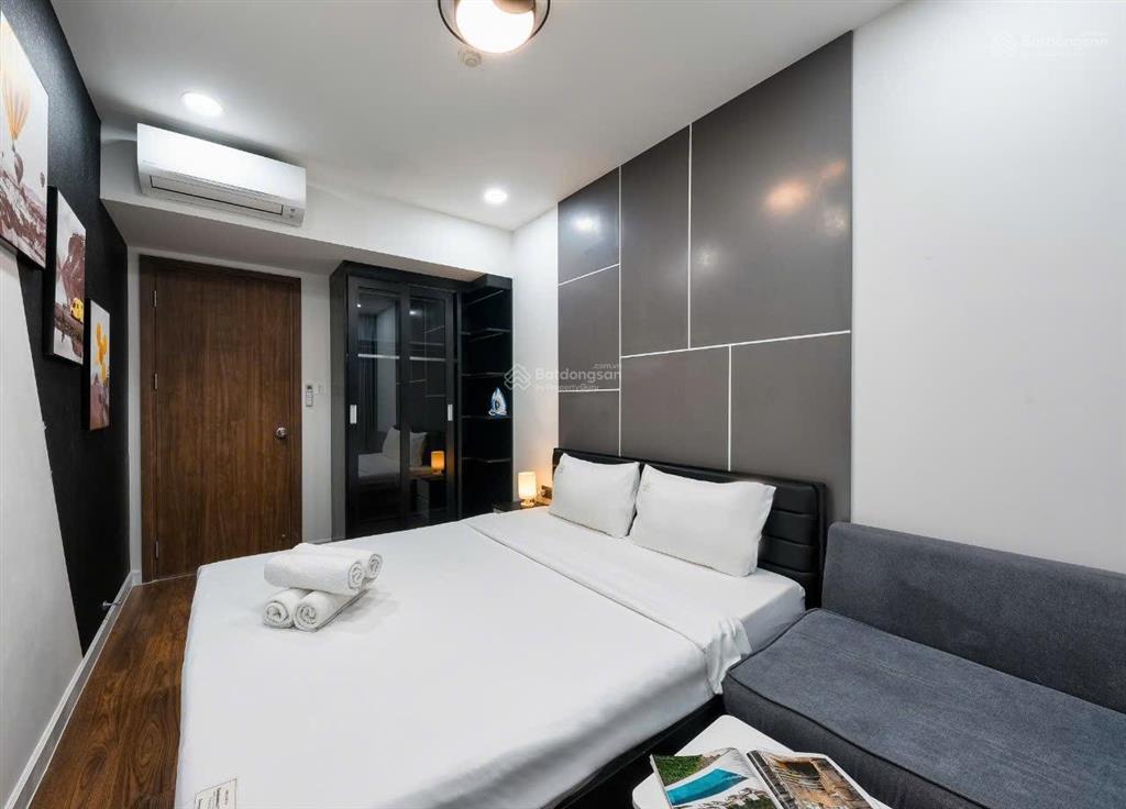 Bán căn hộ 2pn 2wc 82m2 đầy đủ nội thất saigon royal