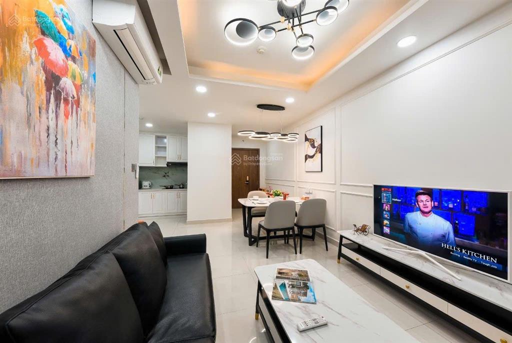 Bán căn hộ 2pn 2wc 82m2 đầy đủ nội thất saigon royal