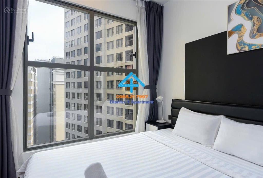 Bán căn hộ 2pn đầy đủ nội thất saigon royal bến vân đồn