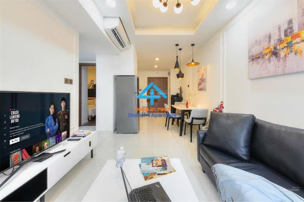 Bán căn hộ 2pn đầy đủ nội thất saigon royal bến vân đồn