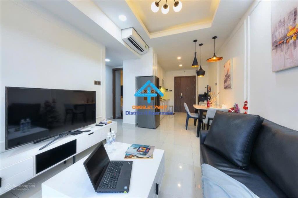 Bán căn hộ 2pn đầy đủ nội thất saigon royal bến vân đồn