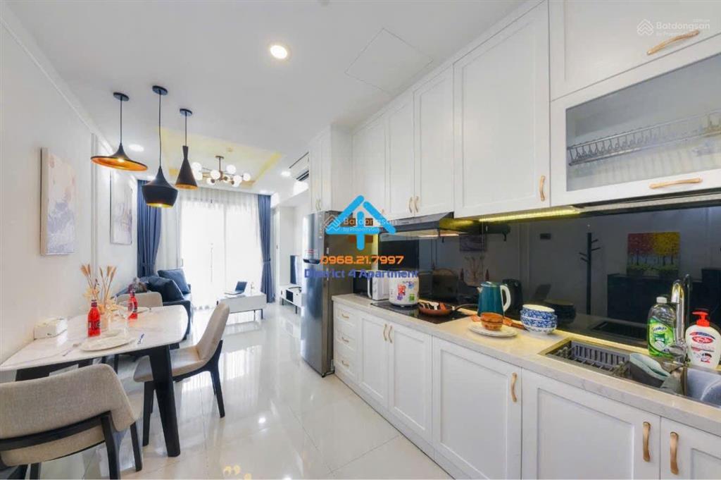 Bán căn hộ 2pn đầy đủ nội thất saigon royal bến vân đồn