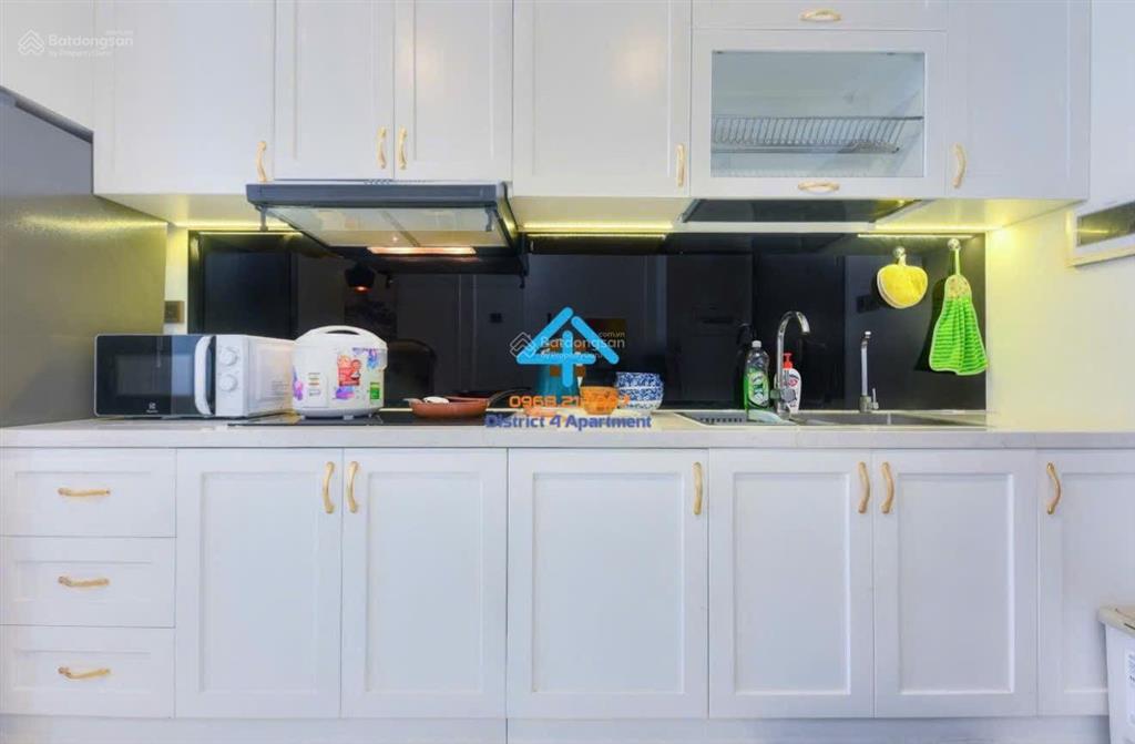 Bán căn hộ 2pn đầy đủ nội thất saigon royal bến vân đồn
