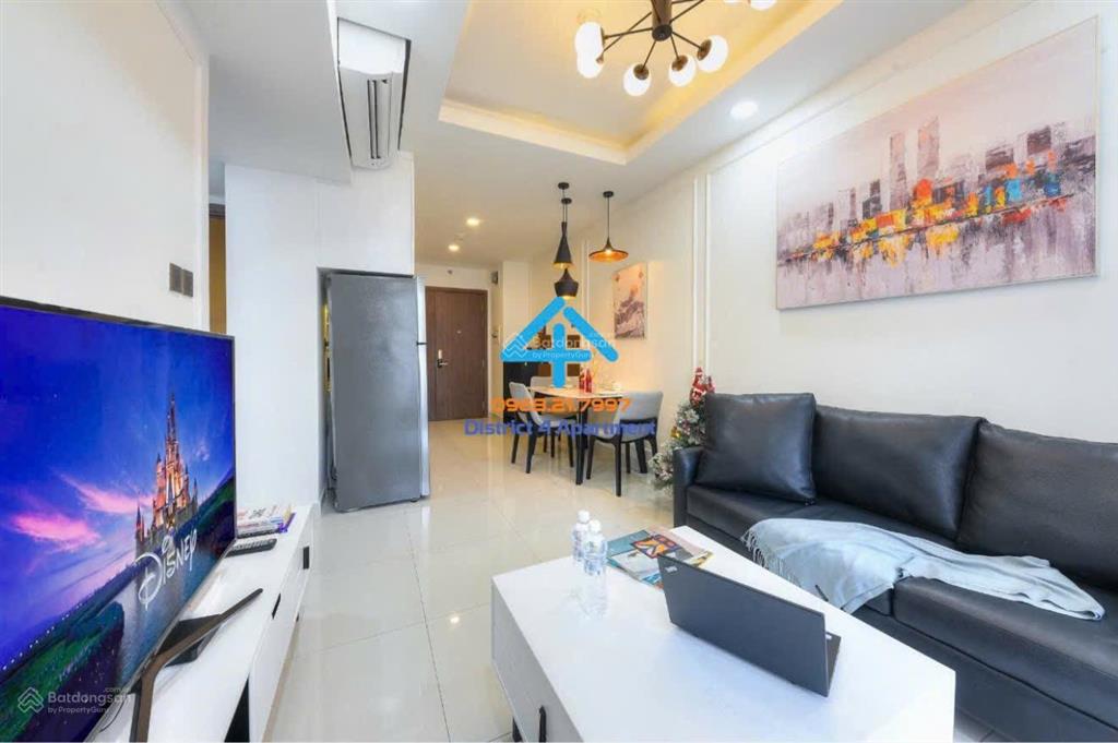 Bán căn hộ 2pn đầy đủ nội thất saigon royal bến vân đồn