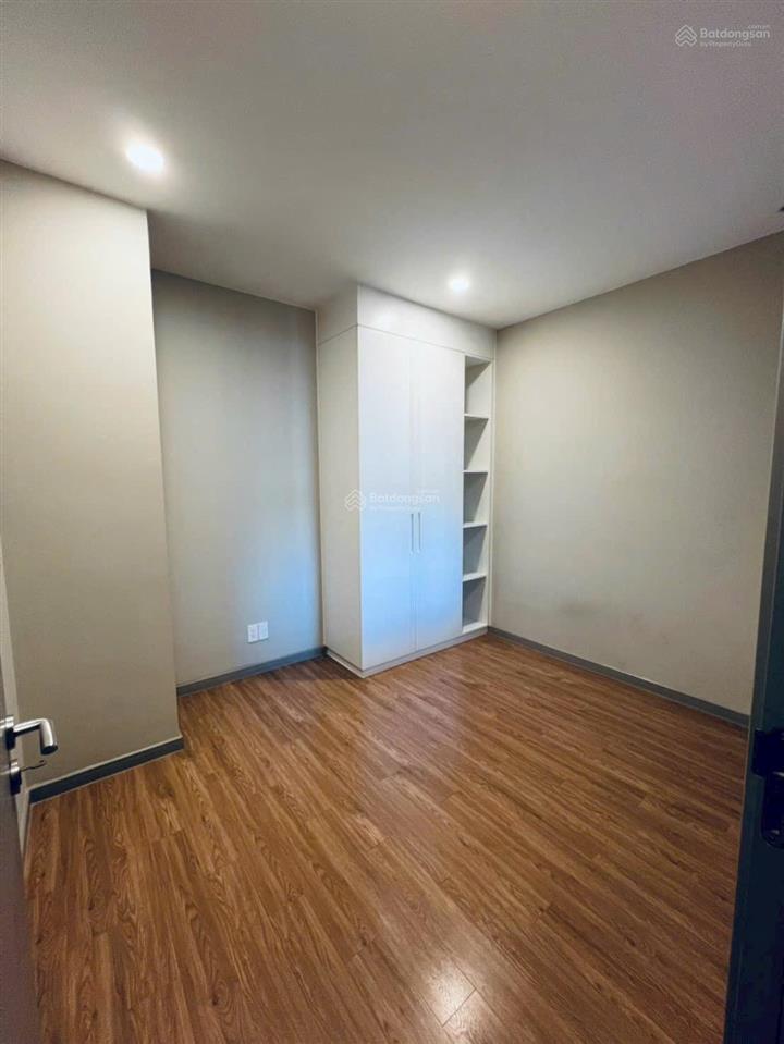 Bán căn hộ 2 phòng ngủ 70m2 the gold view