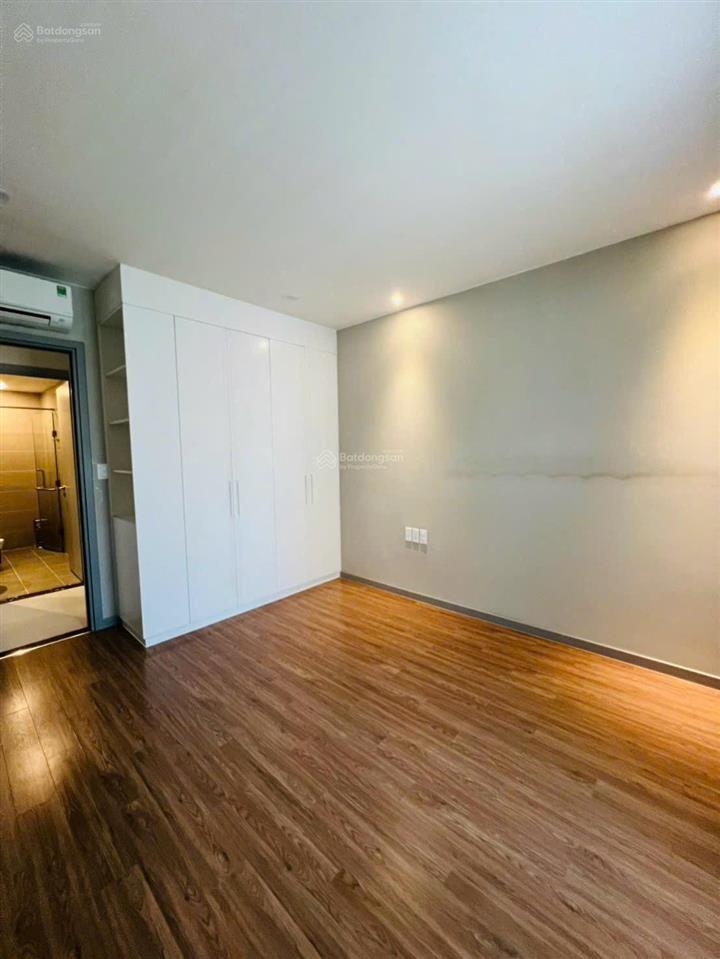 Bán căn hộ 2 phòng ngủ 70m2 the gold view
