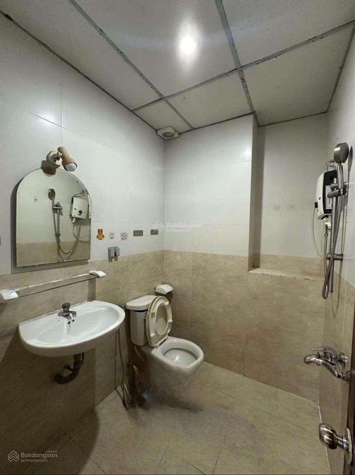 Bán căn hộ 2 phòng ngủ 83m2 khánh hội 1 có sổ