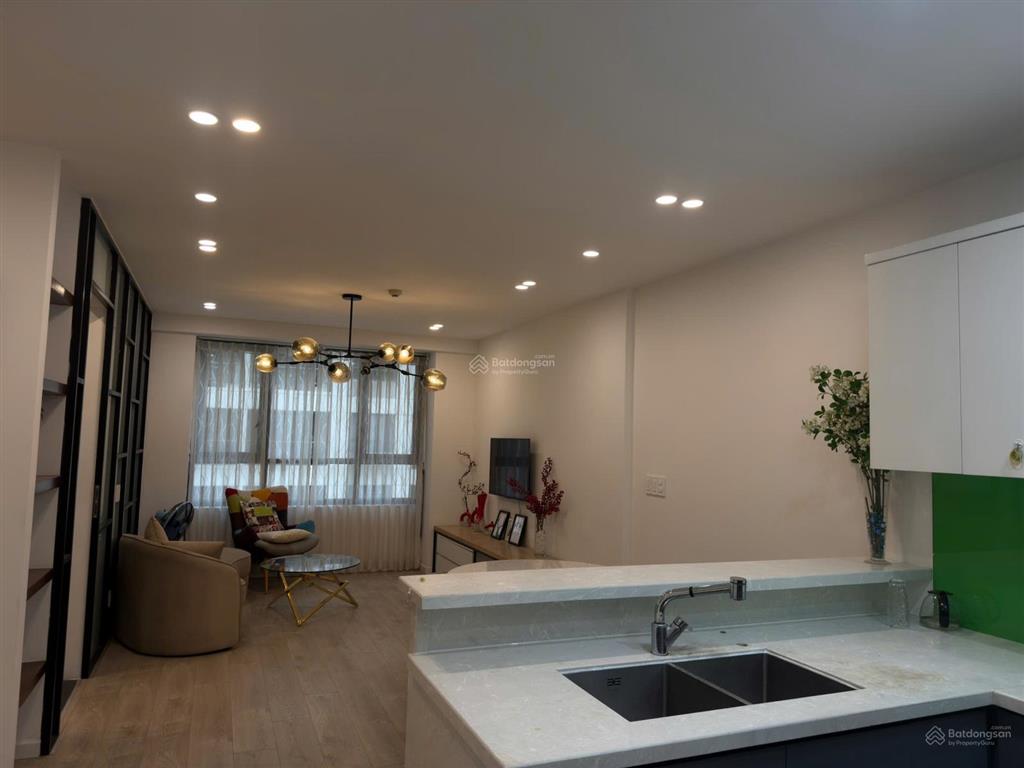 Bán căn hộ 2 phòng ngủ 70m2 the gold view