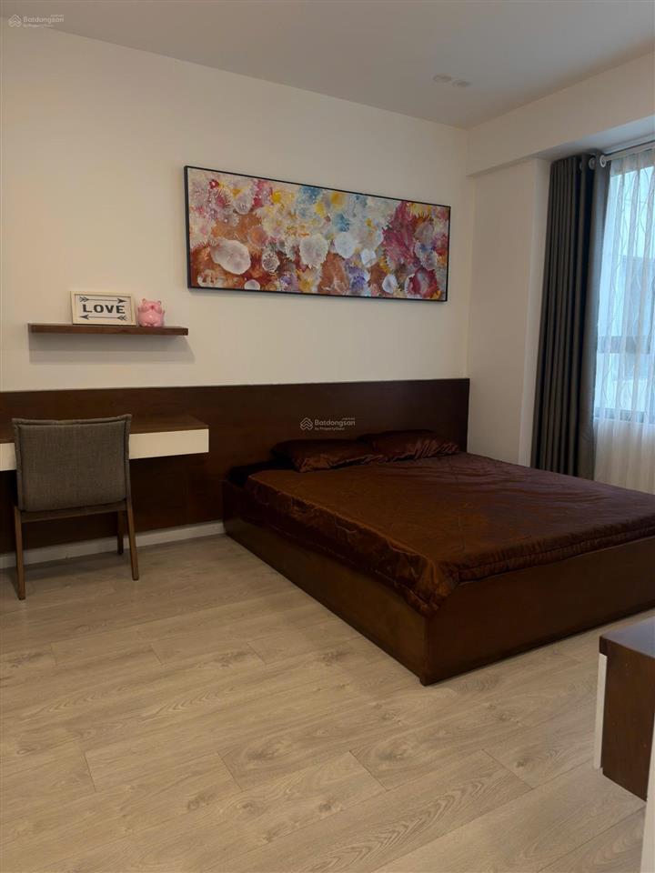 Bán căn hộ 2 phòng ngủ 70m2 the gold view