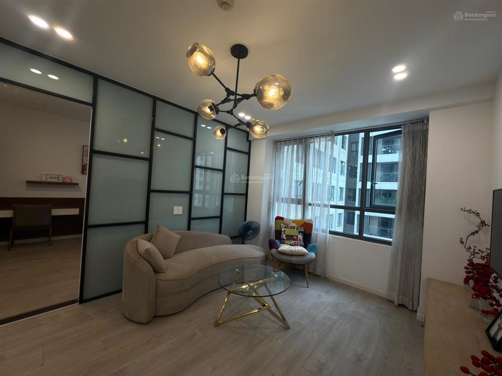 Bán căn hộ 2 phòng ngủ 70m2 the gold view