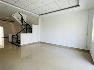 Cho thuê nguyên căn nhà siêu rộng dt 5x50m tầng trệt trống suốt hợp ở chứa hàng may mặc vp công ty