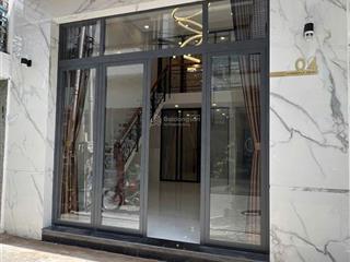 Bán nhà mặt tiền quận 7, diện tích 50m2 vị trí đẹp, thích hợp đầu tư