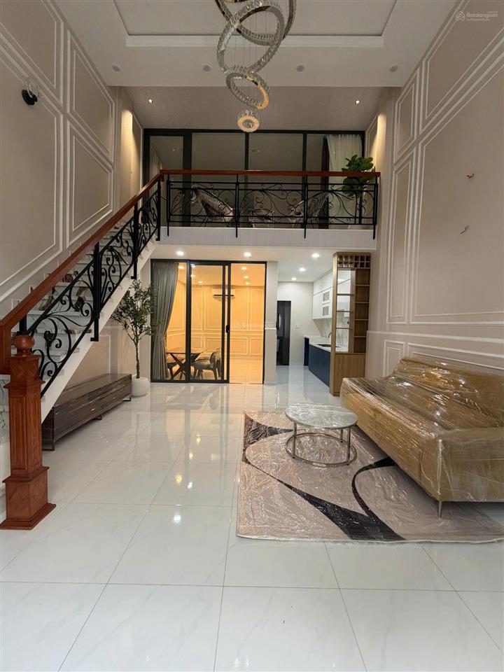 Bán nhà mặt tiền quận 7, diện tích 50m2 vị trí đẹp, thích hợp đầu tư