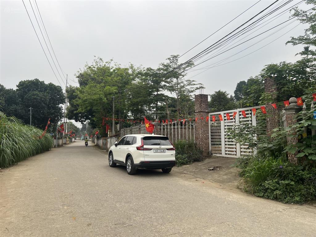 Chính chủ bán gấp, lô 1000m2 vị trí đẹp, gần đường vành đai 5, trục chính xã