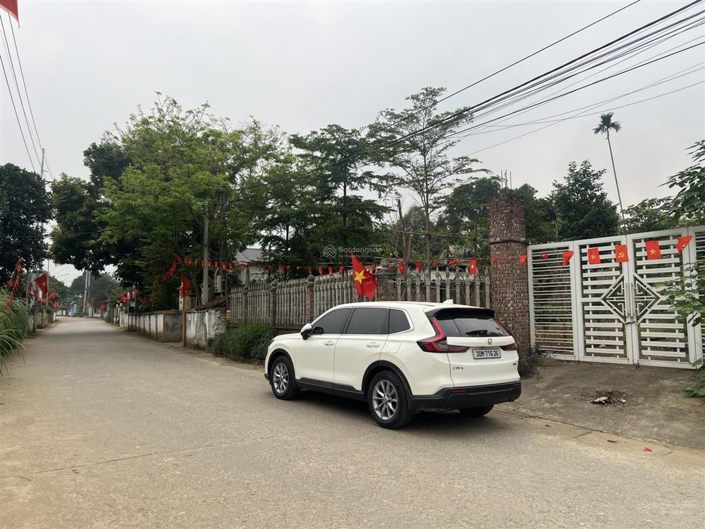 Chính chủ bán gấp, lô 1000m2 vị trí đẹp, gần đường vành đai 5, trục chính xã