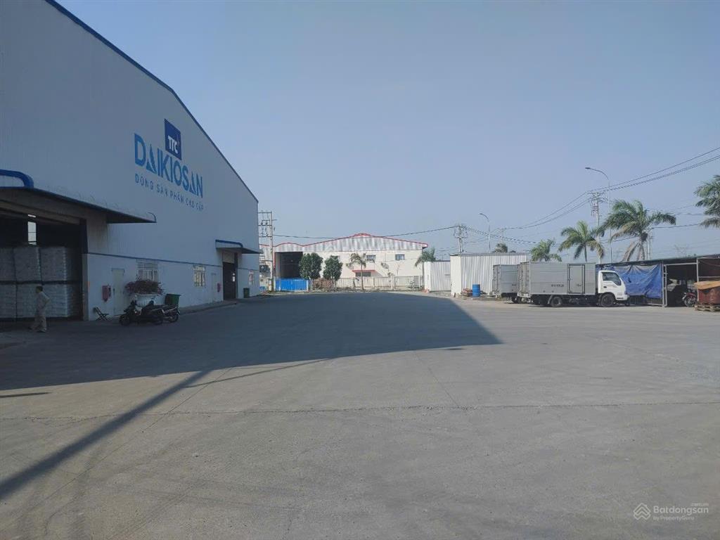 Cho thuê 1500m2 kho tự quản và kho dịch vụ mặt tiền đường tỉnh lộ 10, bình chánh, pccc đầy đủ
