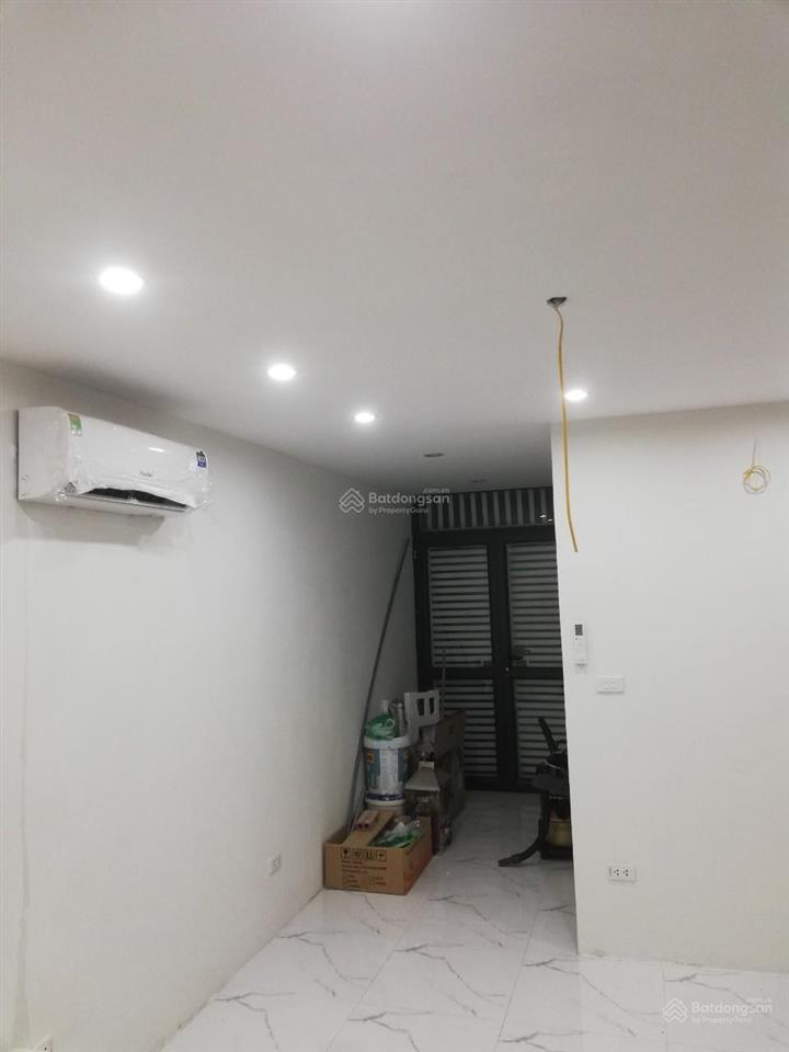 Cho thuê nhà 30m² x 2t nhà mới đủ đồ ngõ 219 đê tô hoàng hbt  hn