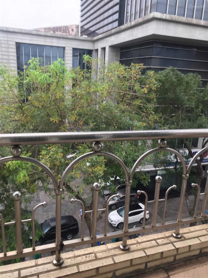 Chính chủ cho thuê vp mặt đường lạc trung, gần time city dt 35 m2, giá 5tr/th