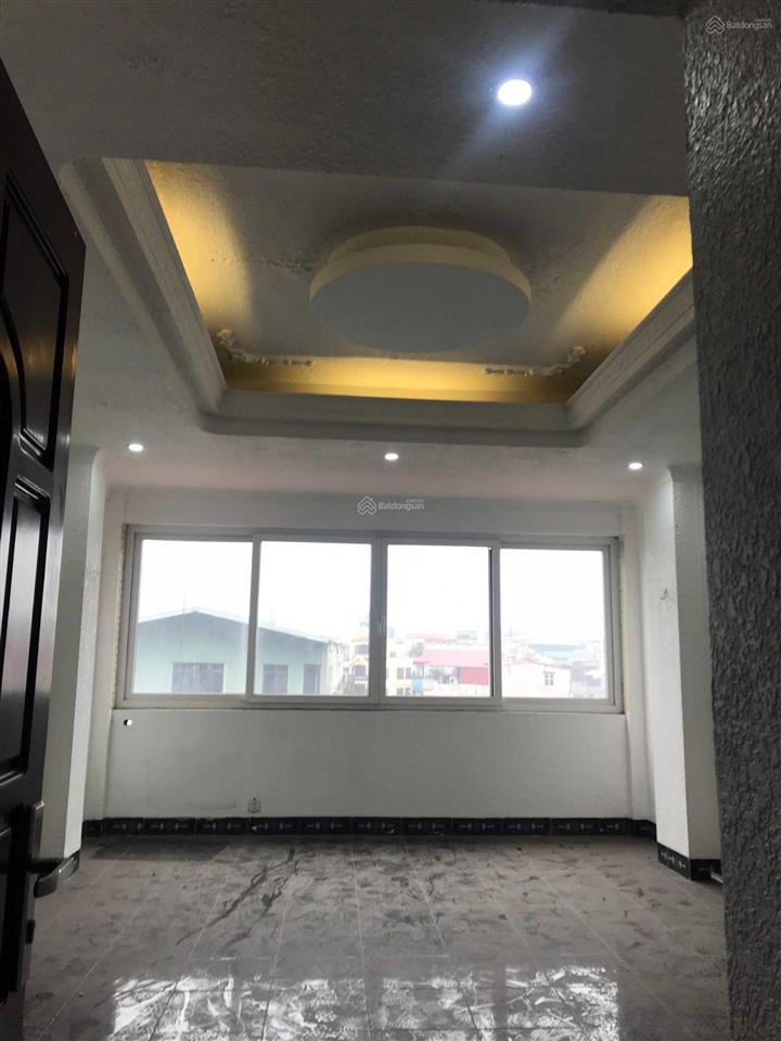 Chính chủ cho thuê vp mặt đường lạc trung, gần time city dt 35 m2, giá 5tr/th