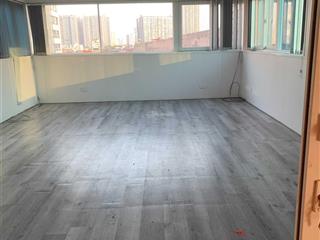 Cho thuê văn phòng 50m2, tầng 6 tòa nhà 124 lạc trung hbt  hn